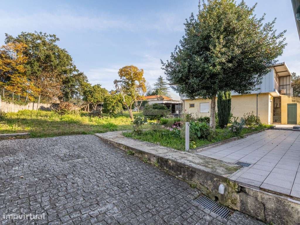 Moradia T4 em Lomar, Braga-6