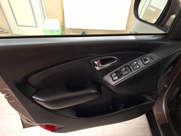 Hyundai ix35 1.7 CRDi Premium 2WD - 17