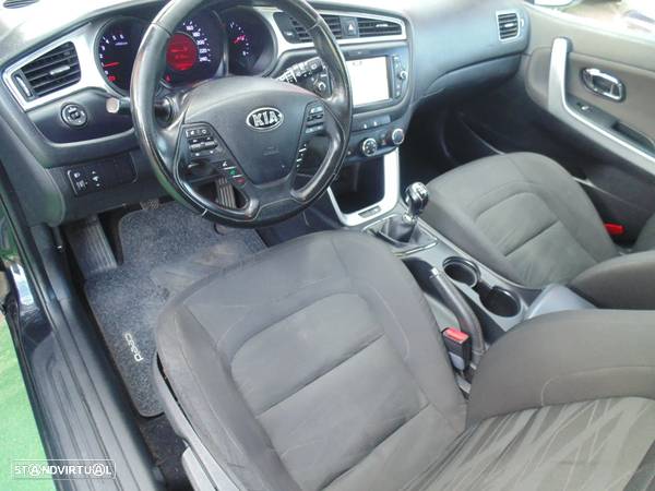 Kia Ceed 1.4 CRDi Nav Line - 17