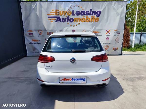 Volkswagen Golf 1.6 TDI Comfortline - 12