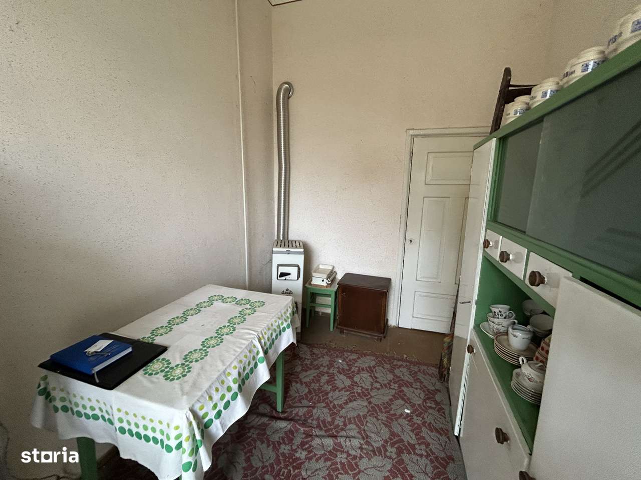 Vand apart.1  Piata Catedralei,st.58 mp. parter inalt+ pivnita - Imagine principală: 4/9