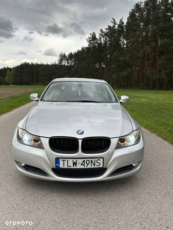 BMW Seria 3 318d - 3