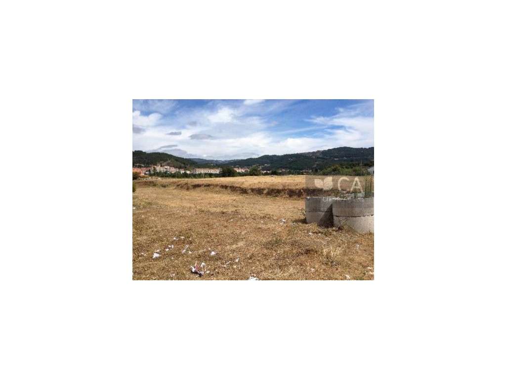 Terreno para construção - Grande imagem: 2/3