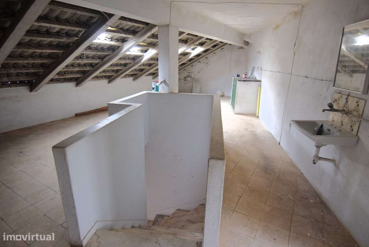 Moradia no Centro Histórico da Ericeira c/ Terraço Rooftop-19