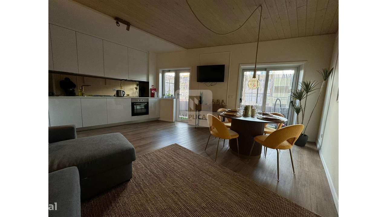 Apartamento T2 Luminoso com Varandas no Bonfim - Grande imagem: 3/22