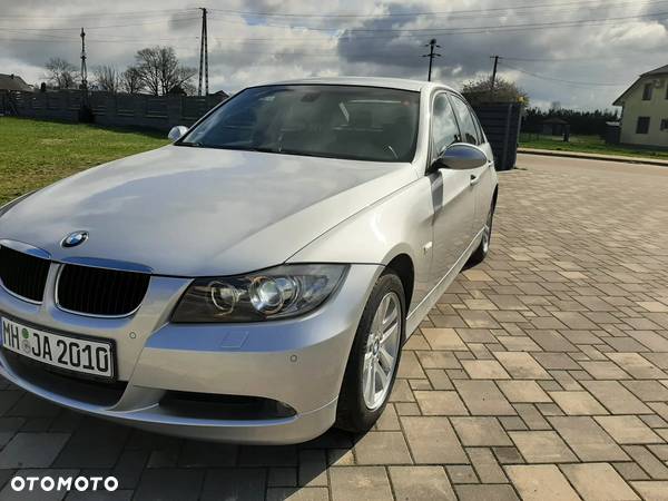 BMW Seria 3 318i - 17