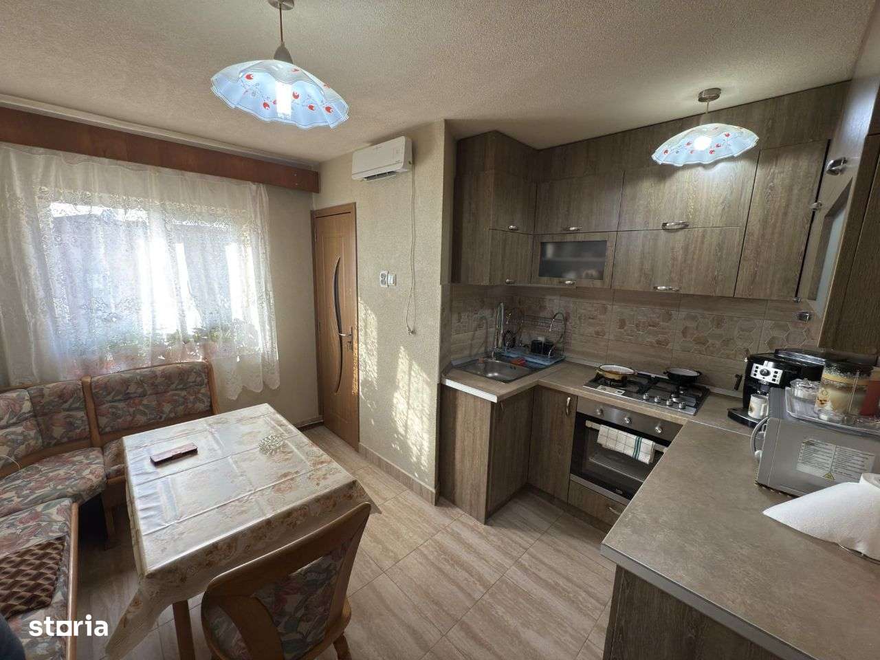 Apartament cu 2 camere decomandat| Micro 17| Etaj 4-4