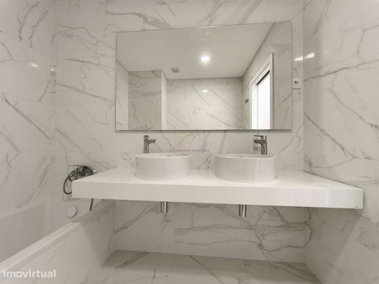 Penthouse T5 com varandas, 2 Garagens Box e Arrecadação, em Empreendim-42