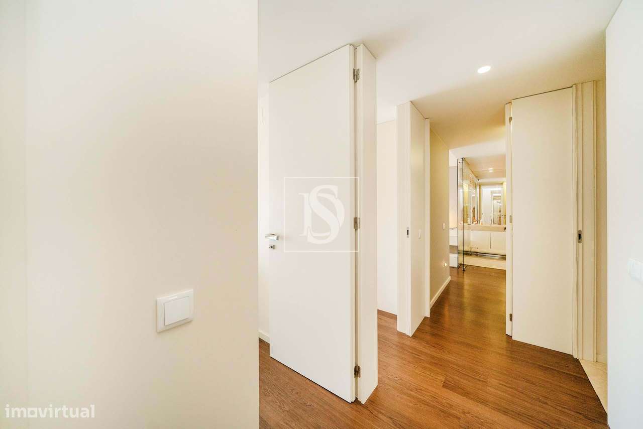 Apartamento T4 de Luxo, no Mira Rio 3, em Barcelinhos-42