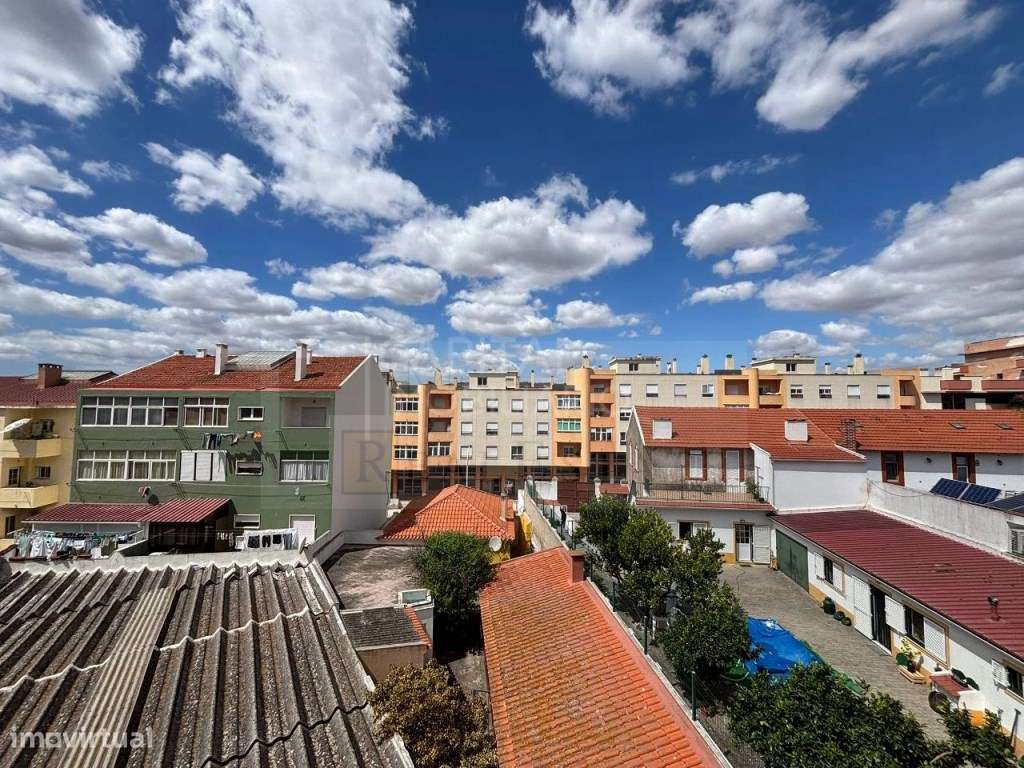Apartamento T3 totalmente renovado em Setúbal-23