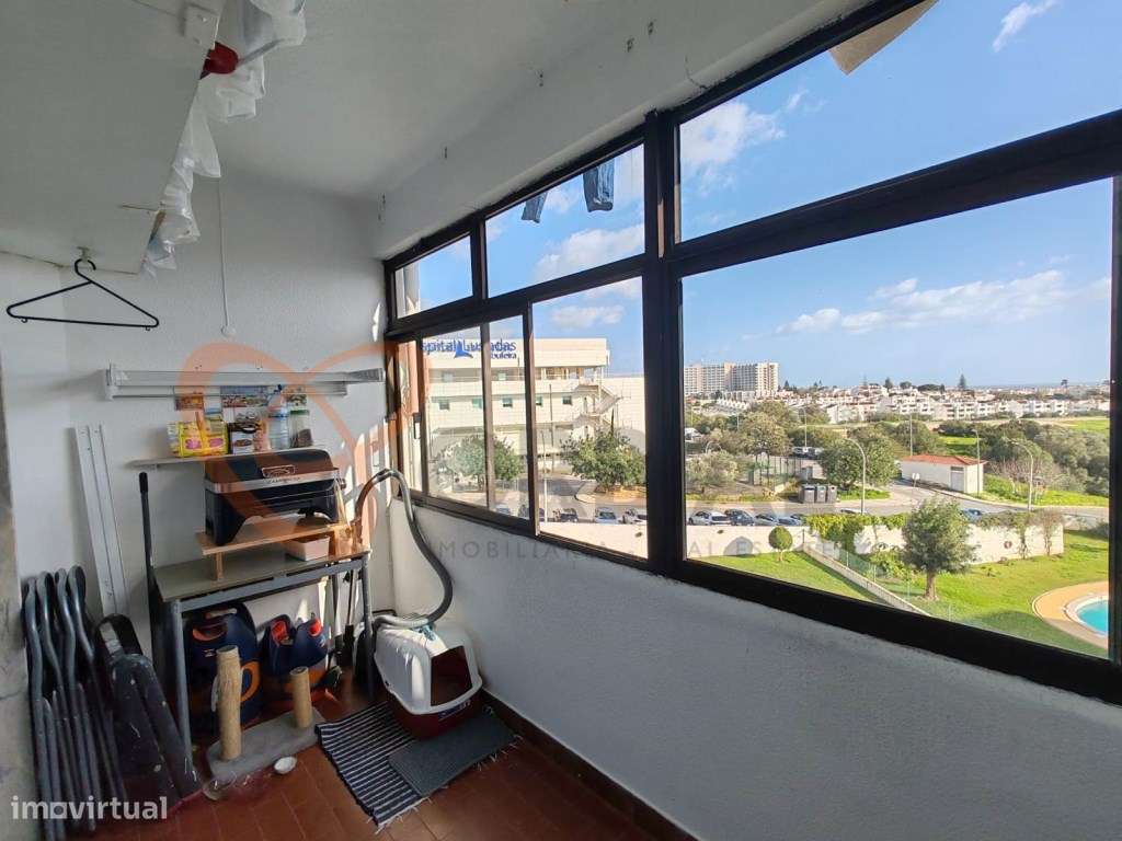Apartamento T2 para venda com vista mar e piscina em Albufeira-5