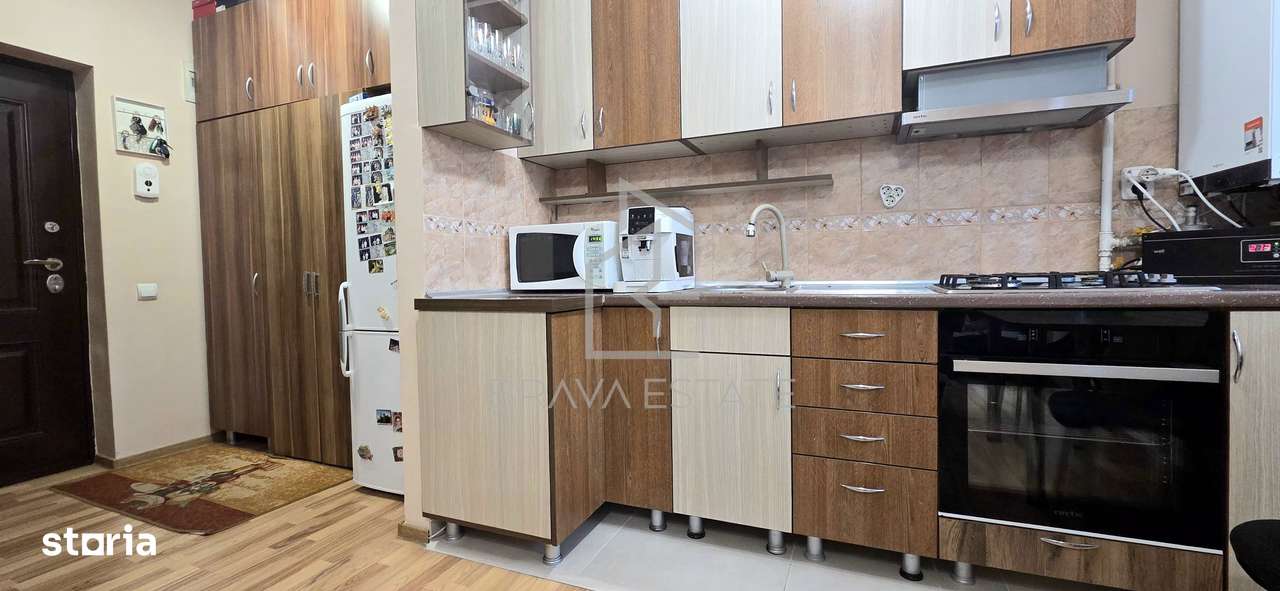 Apartament 3 camere , 43mp , 2 balcoane, zona Eroilor Floresti-1