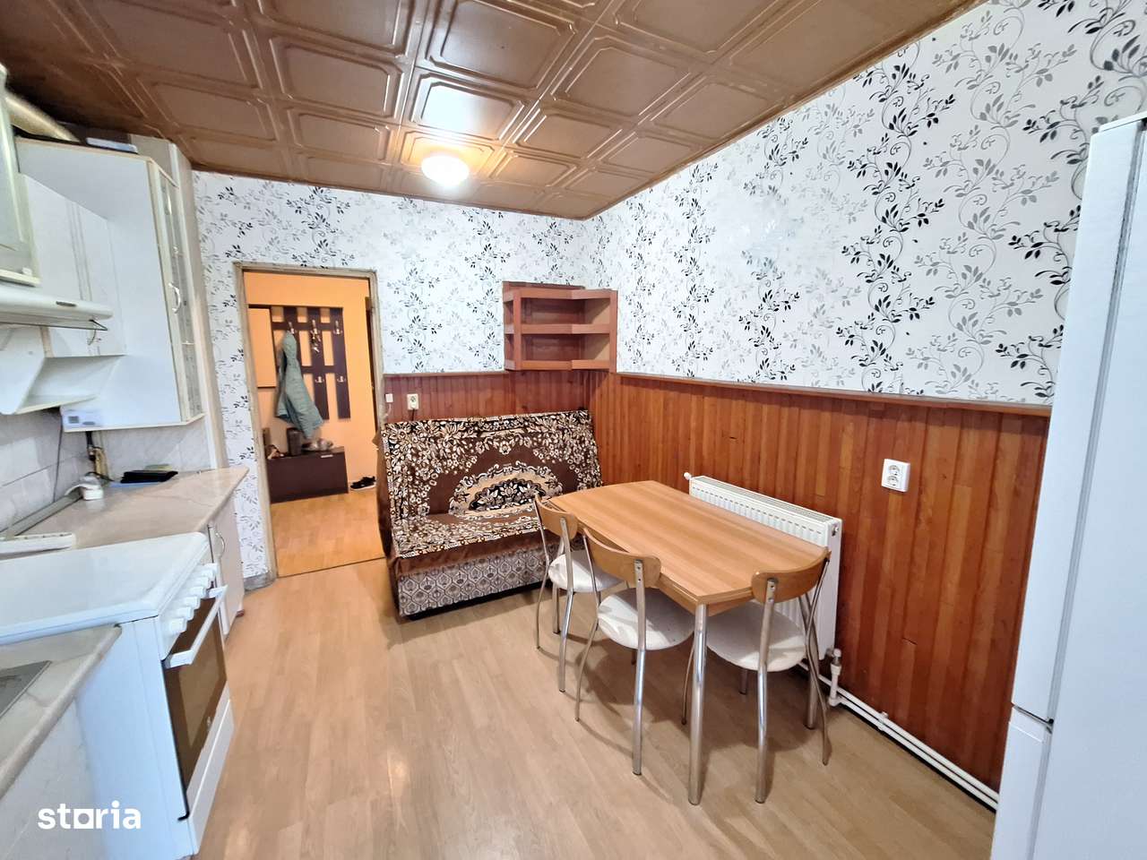 Apartament 3 camere, decomandat, 2 bai, zona Orizont-Bacau-12