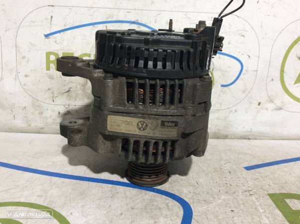 Alternador Volkswagen Golf 3 Ref. 030903023E - 1