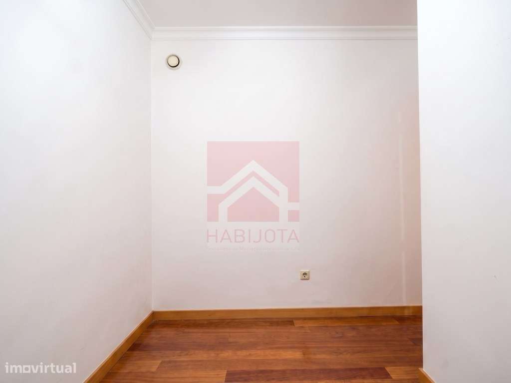 Magnífico Apartamento T2+1 no Centro de Rio Tinto (Avenida da Conduta)-25
