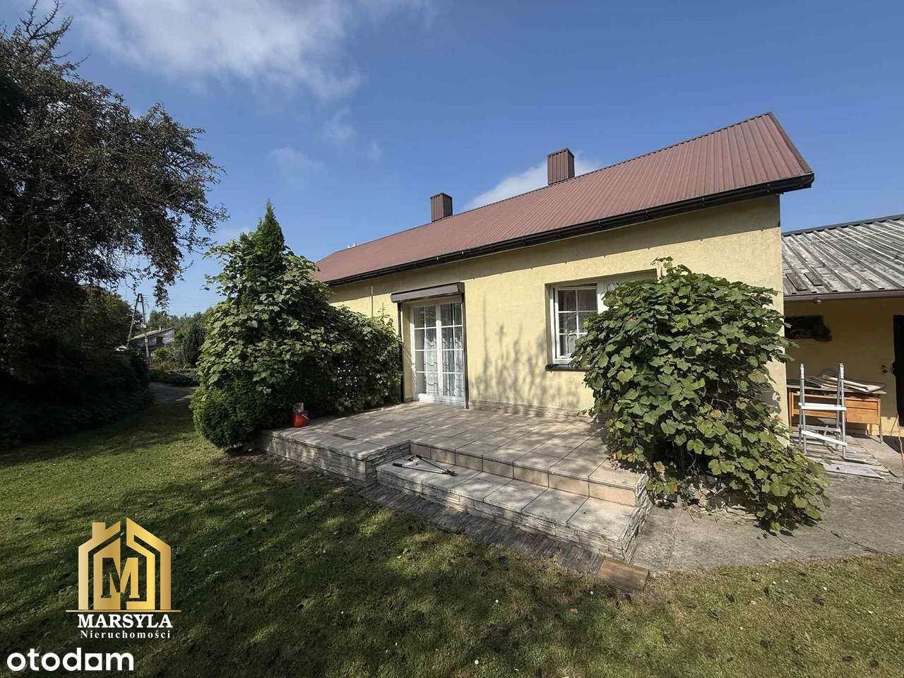 Mały dom na pięknej działce- prywatny sad, zieleń, cisza i spokój.-8