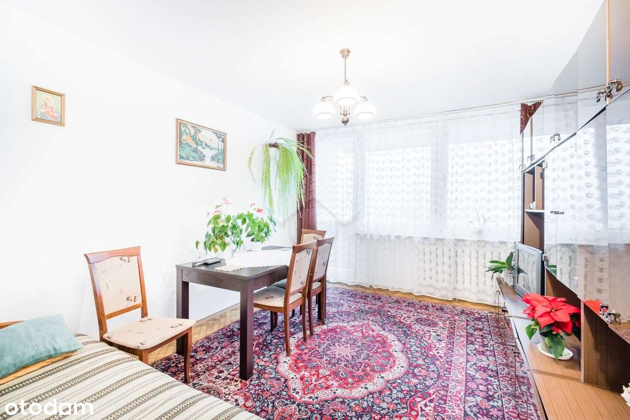 Udział ½ w mieszkaniu 2 - pokojowym z osobną kuchnią, loggia-1