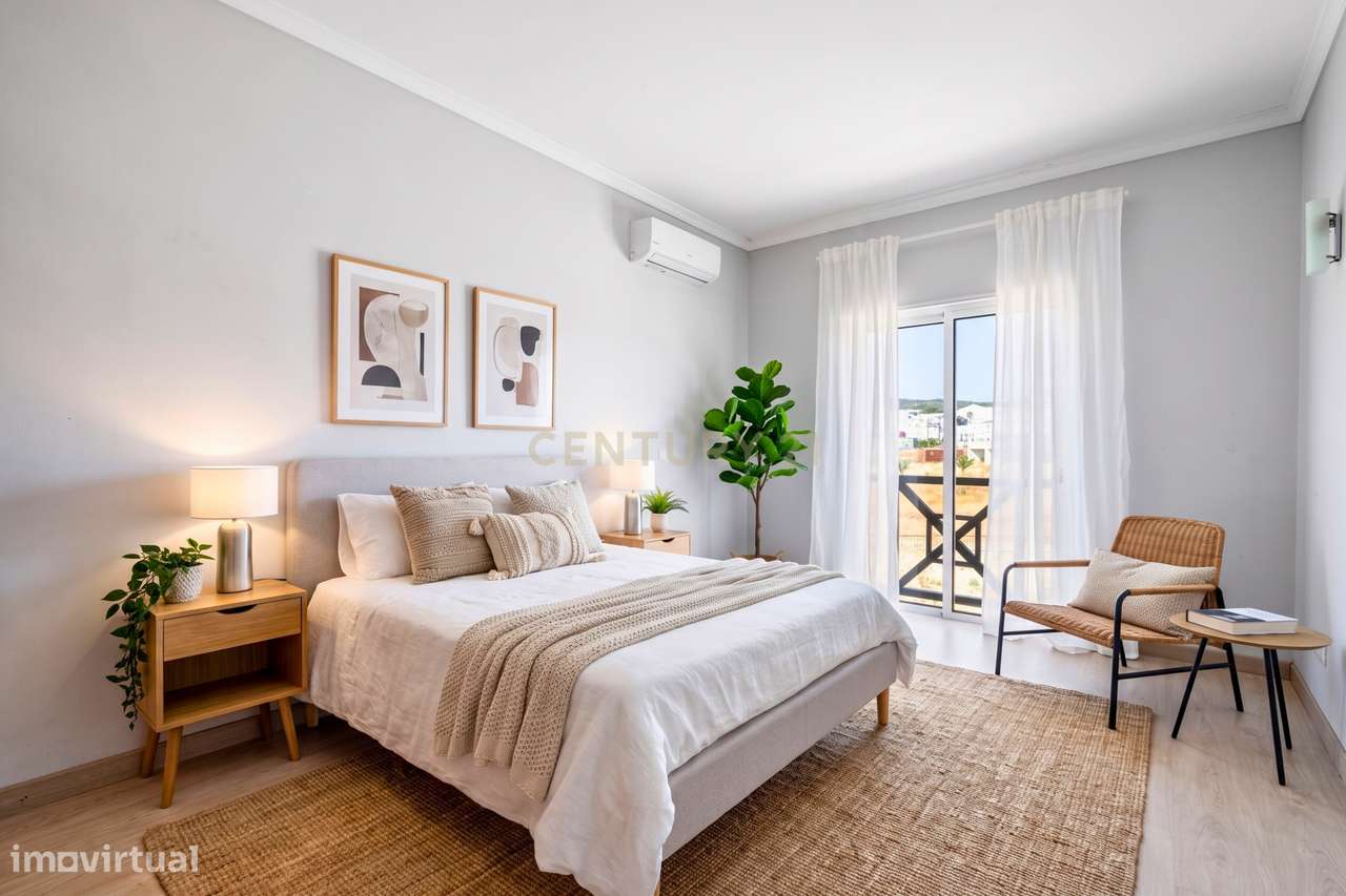 Apartamento Morderno T4 com Vista Mar, Elevador , Garagem e 166 m² em-16