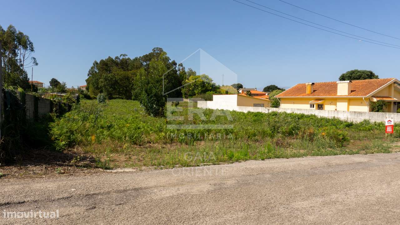 Terreno com 6.600 m² em Pedroso - Grande imagem: 2/7