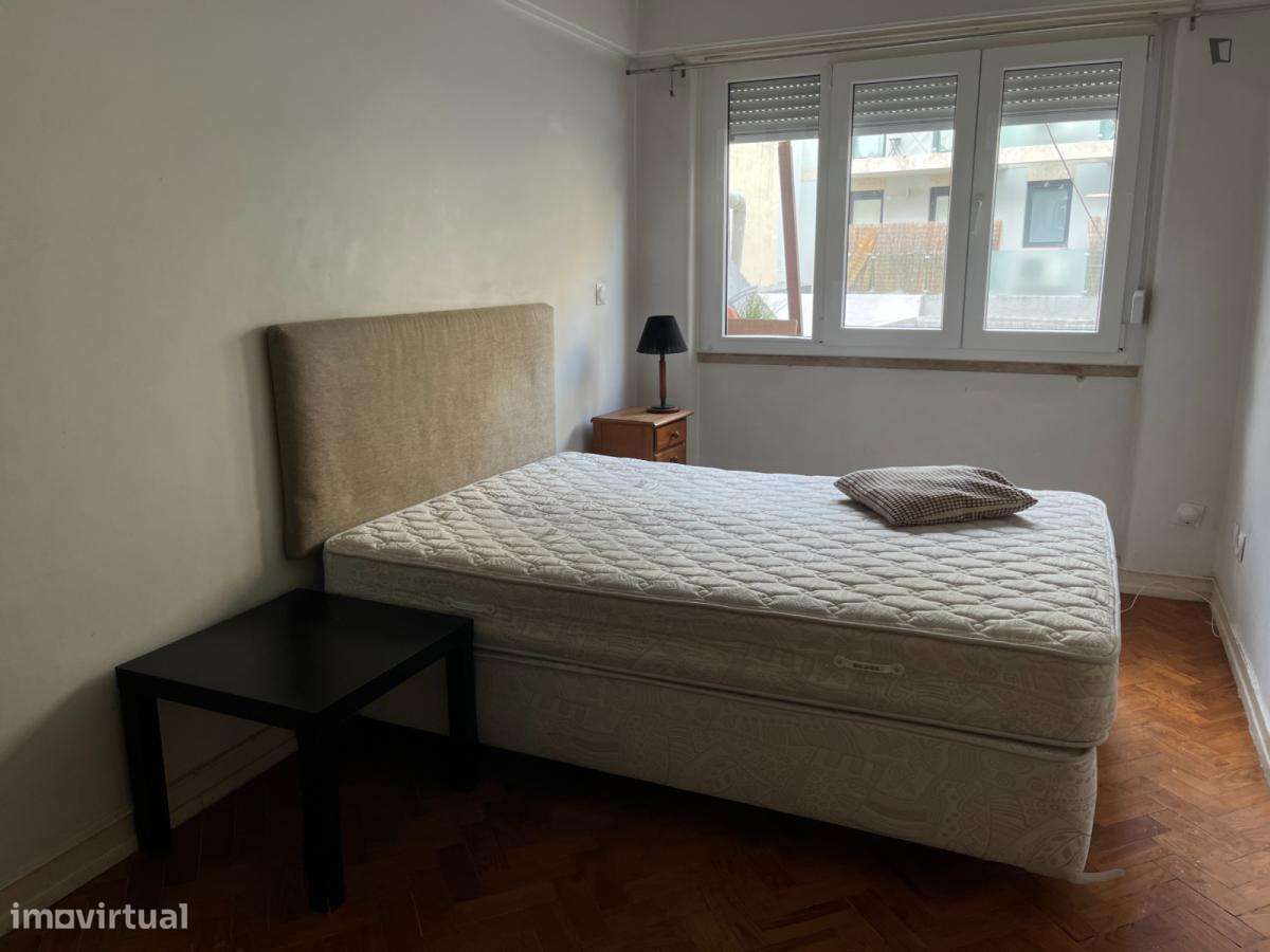 Apartamento com 1 quartos - localizado em Estrela Lisbon - Grande imagem: 3/7