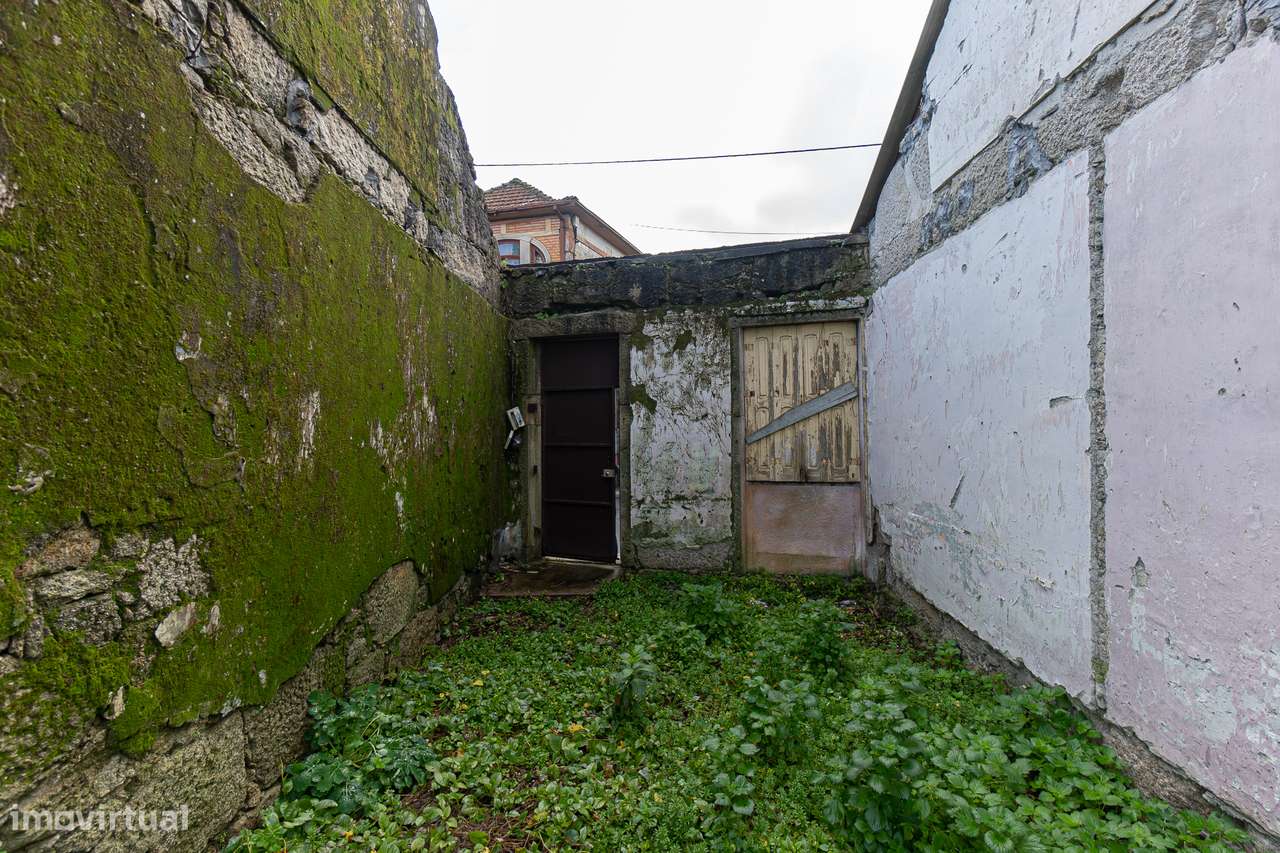 INVESTIMENTO 2 Moradias Terreno de 890 m² Alto da Maia em Águas Santas-6