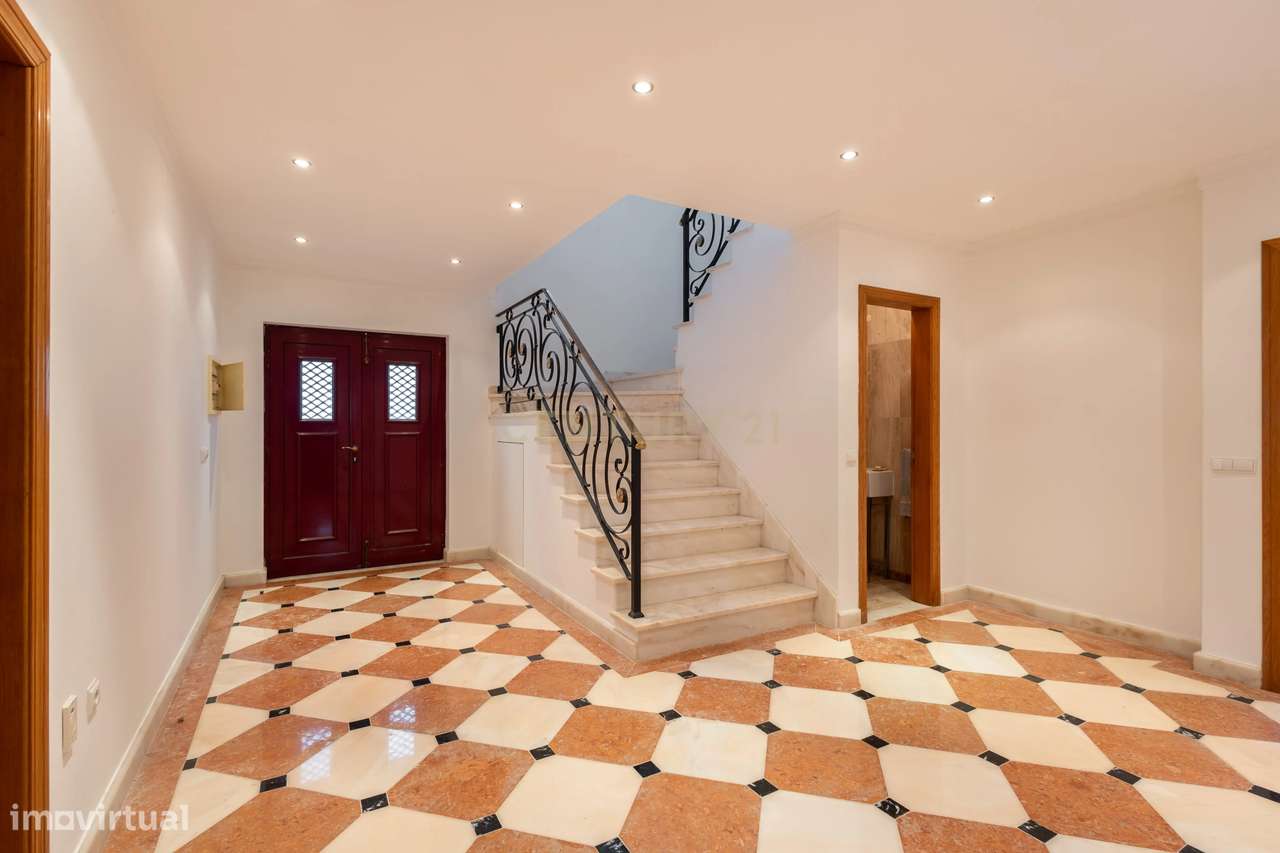 Moradia V6 com Garagem, Jardim e Anexo - Grande imagem: 4/47