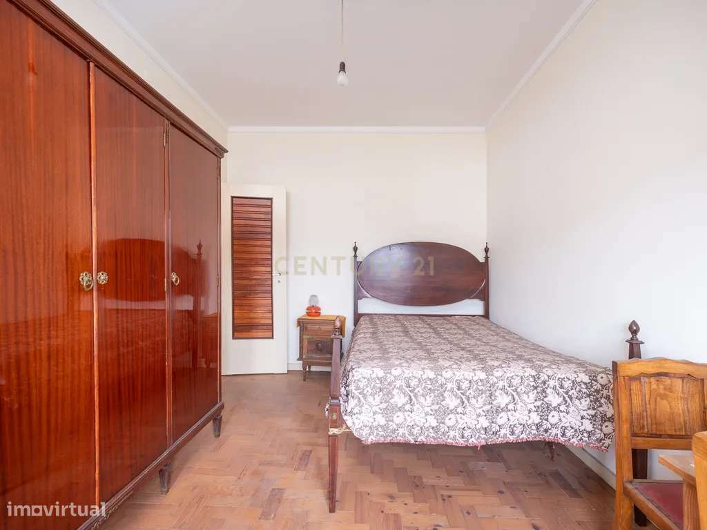 Apartamento T3+1 com garagem na Rua Verde Pinho em Coimbra-5