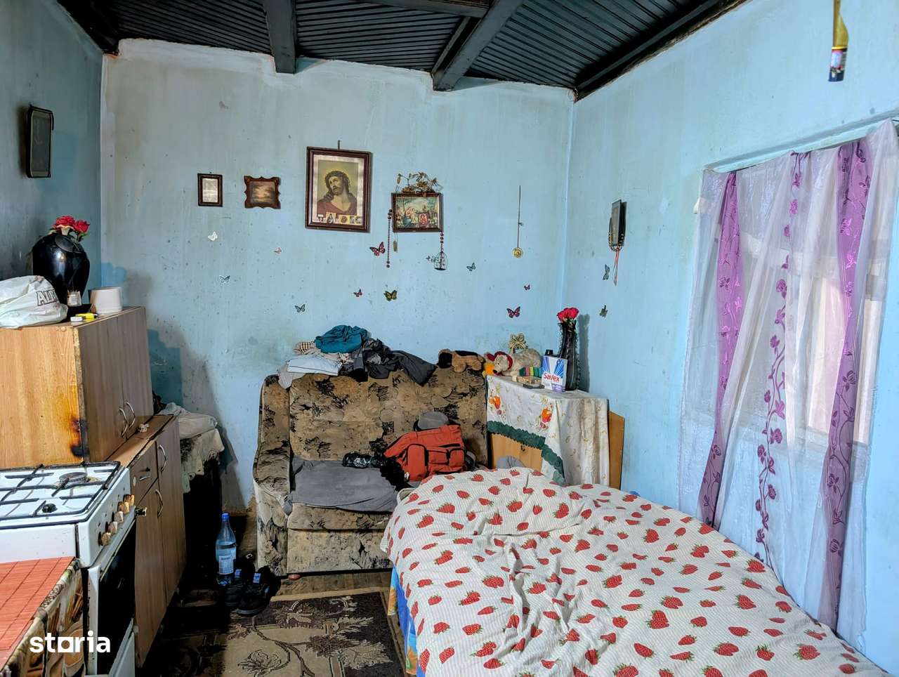 Predeal,P+1,casa din busteni,in spatele terenului curge raul Prahova-17