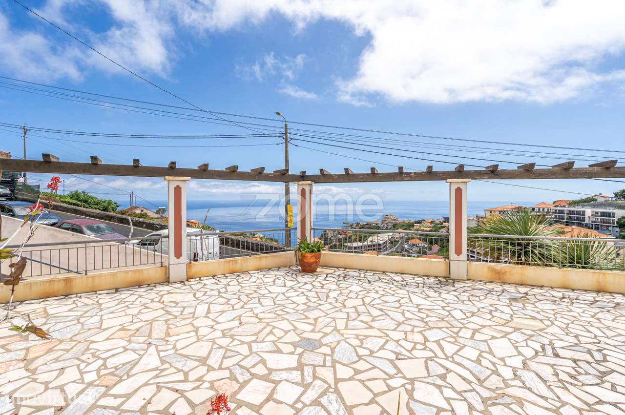 Moradia T4 Tradicional com vista mar na Calheta - Grande imagem: 5/55