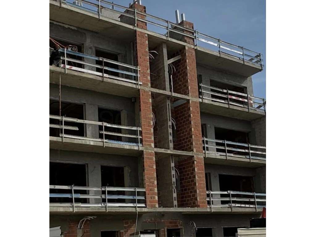 Extraordinário Apartamento T3+1 com amplas áreas em Coina-35