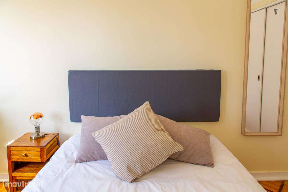 Quarto - localizado em São Sebastião Lisbon - Grande imagem: 4/9