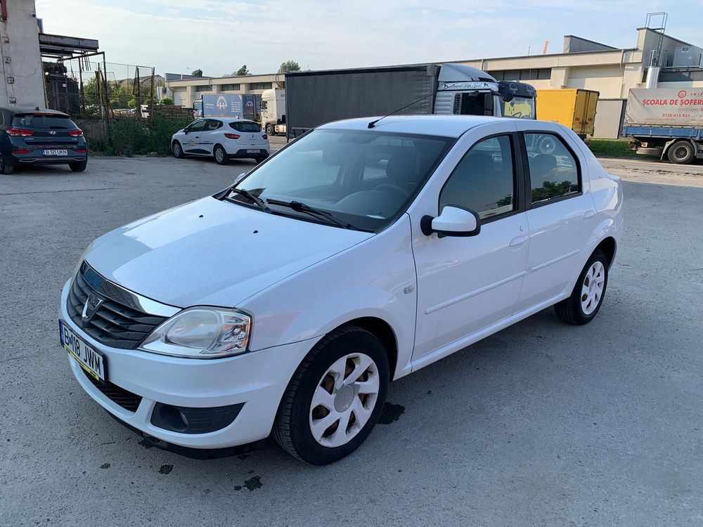 Dacia Logan I [2004 - 2012] 1.5 75CP Laureate 2012