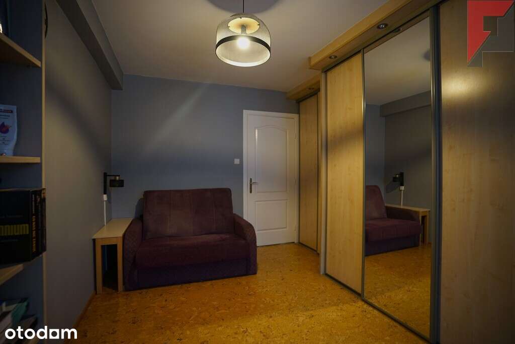 Piętrowy dom w  zabudowie szeregowej-16