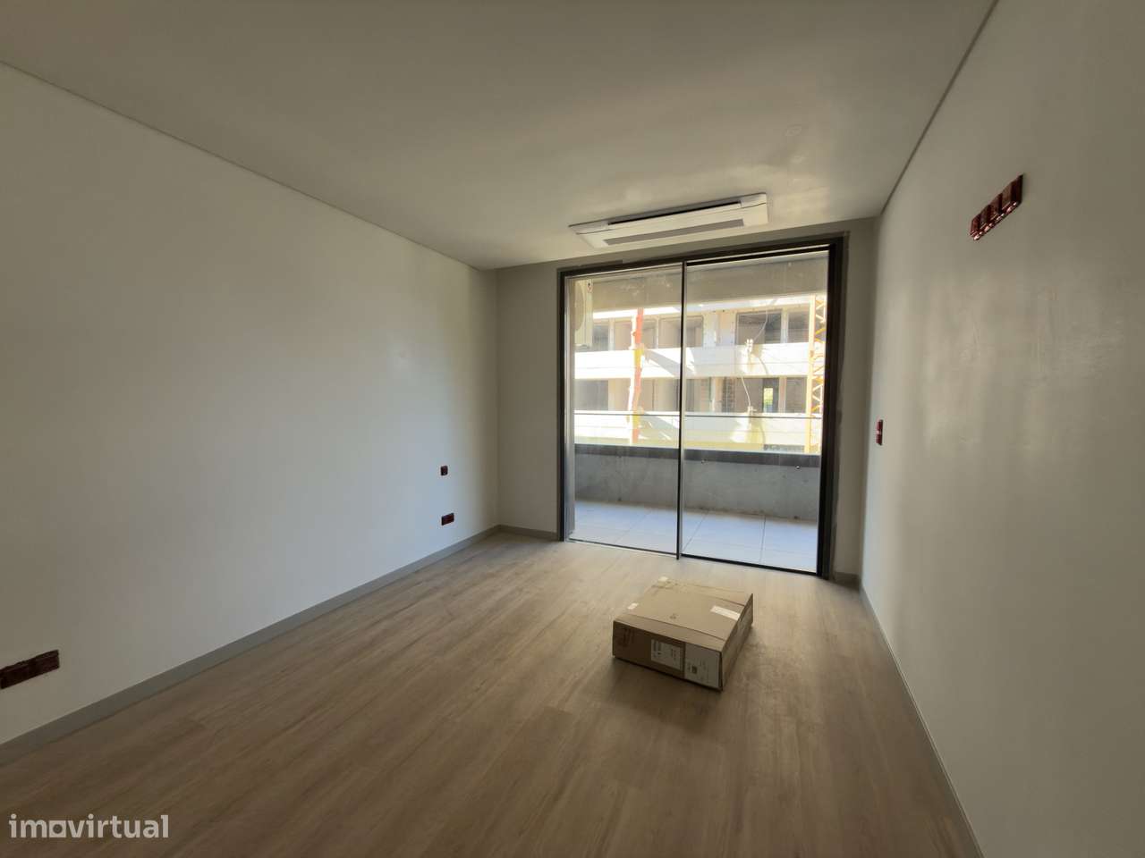 Apartamento T2 à venda em Avenida Dom João II /El Corte Inglês-10