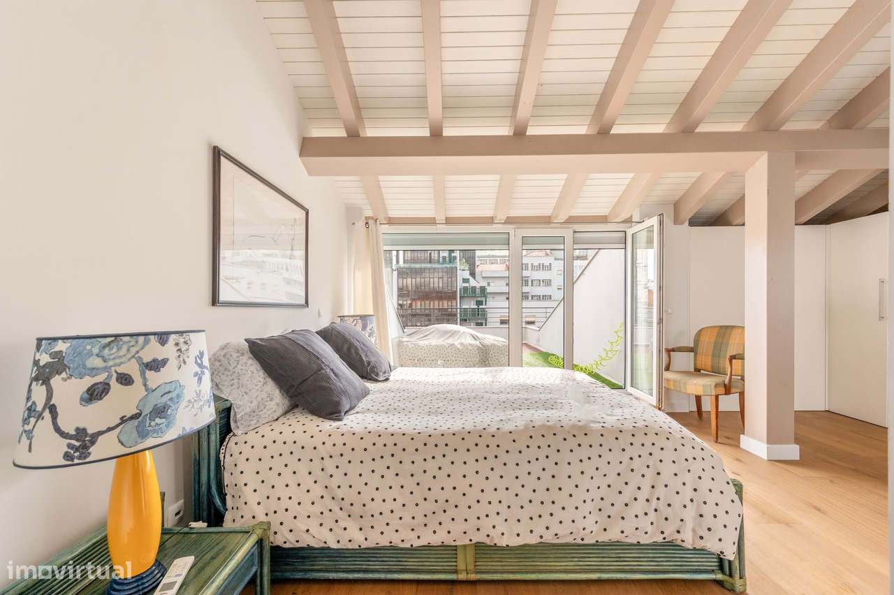 Apartamento T2 com 4 terraços e garagem nas Avenidas Novas, Lisboa-7