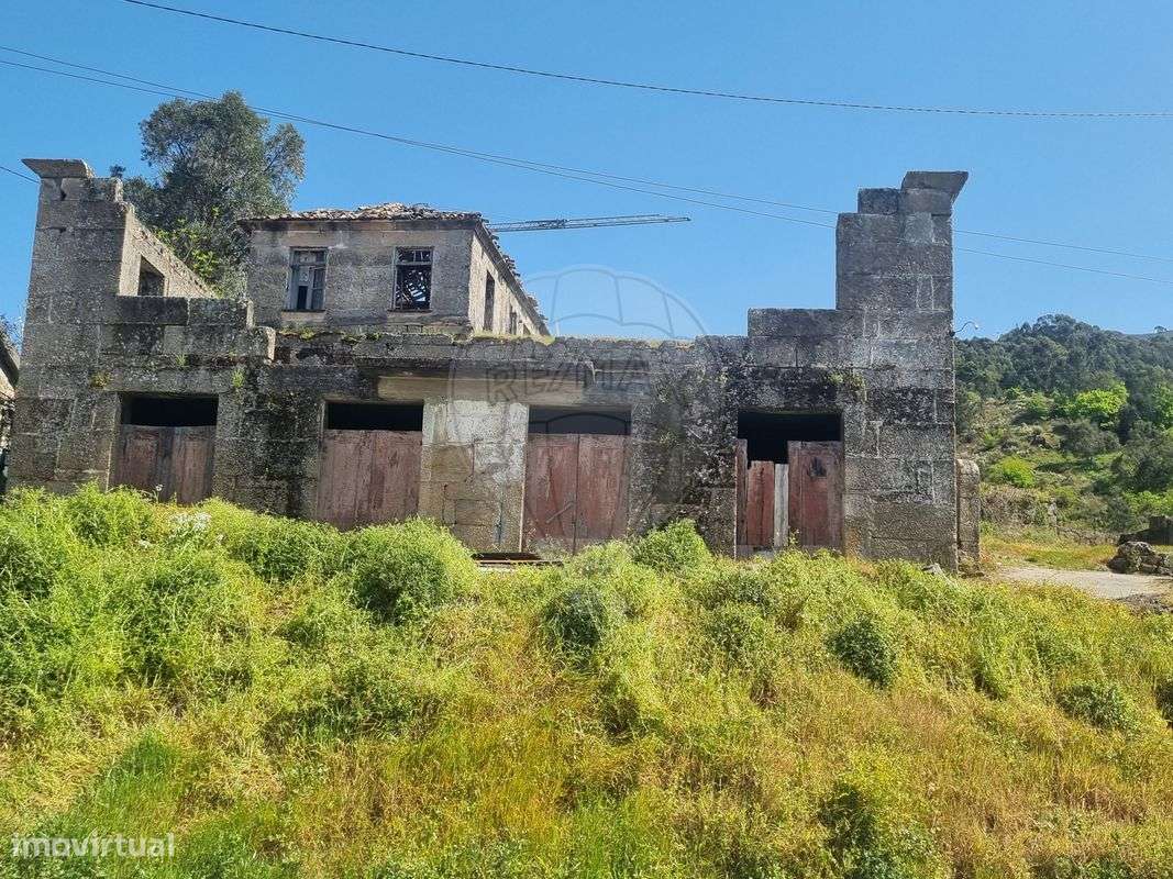 Moradia T13 para venda-9