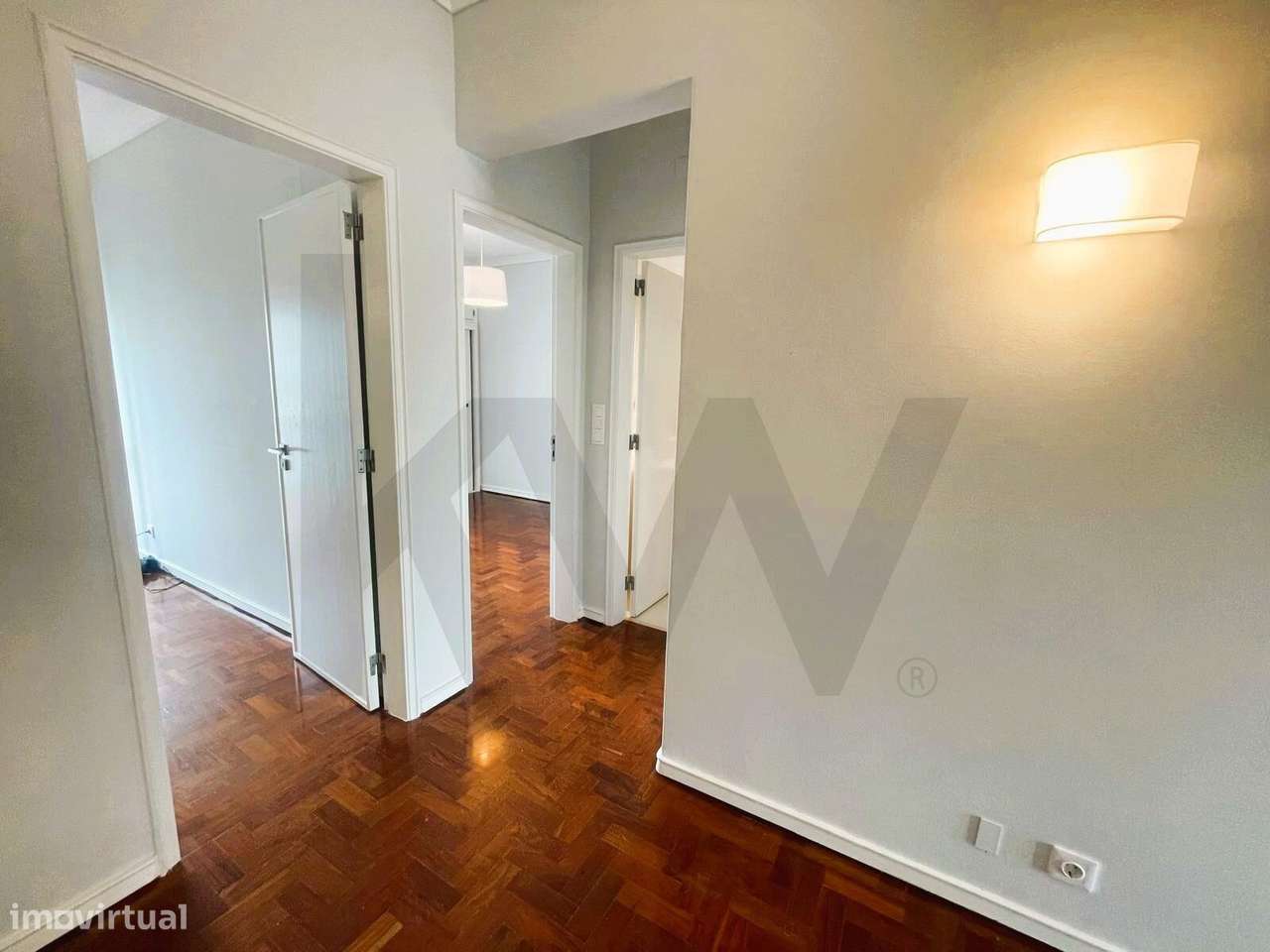 Apartamento T3 luminoso para arrendamento em São João do Estoril - Grande imagem: 5/29