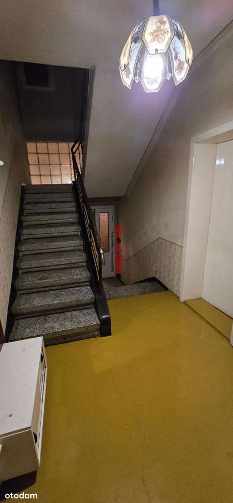 Solidny dom w dobrej lokalizacji.-13