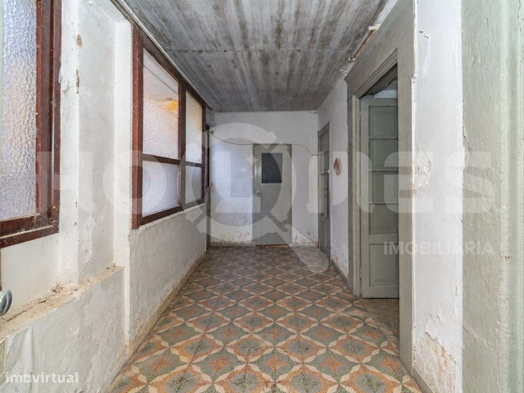 MORADIA COM 3 APARTAMENTOS NO CENTRO HISTÓRICO FIGUEIRA DA FOZ-13