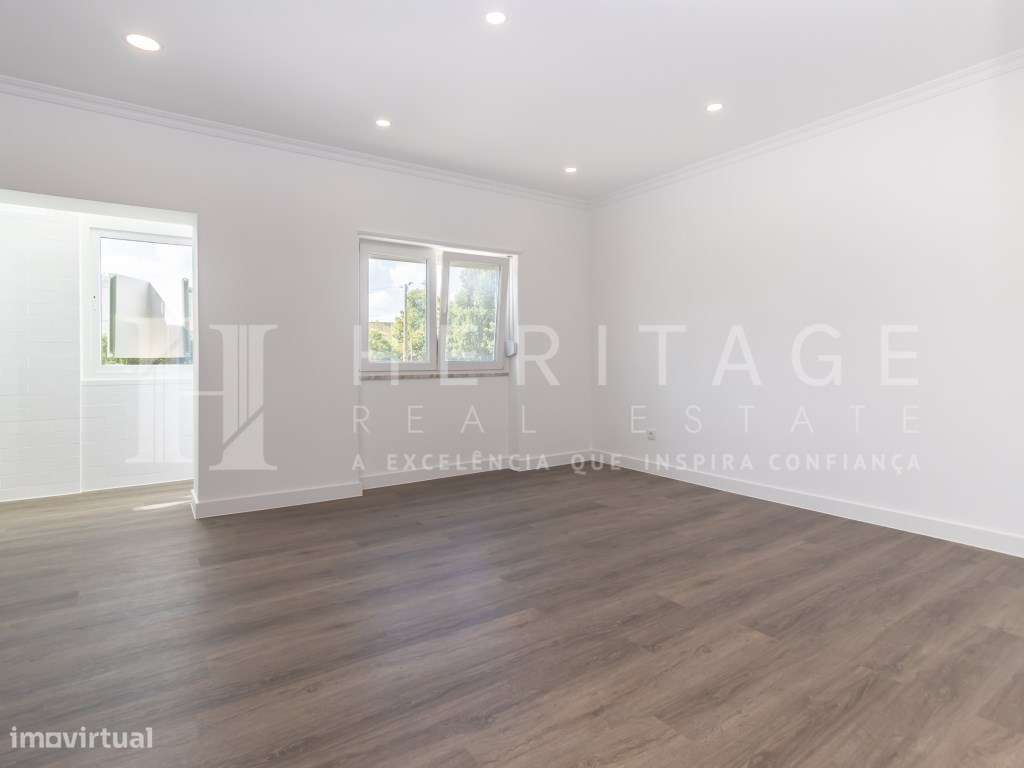 T2 totalmente remodelado na prestigiada Avenida do Bocage-11