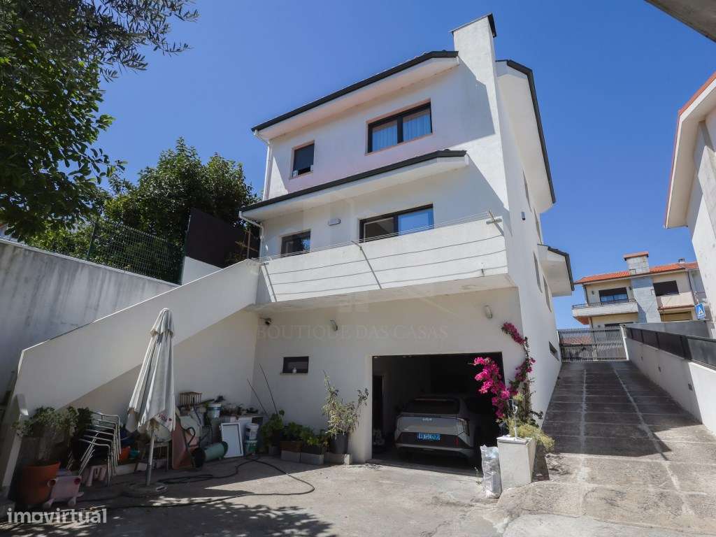 Moradia T3 com Terraço - Gondomar-37