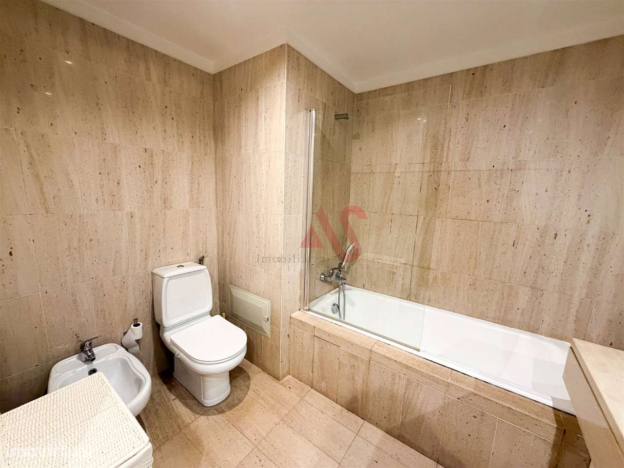 Apartamento T2+1 ao lado da casa da arquitetura em Matosinhos-17