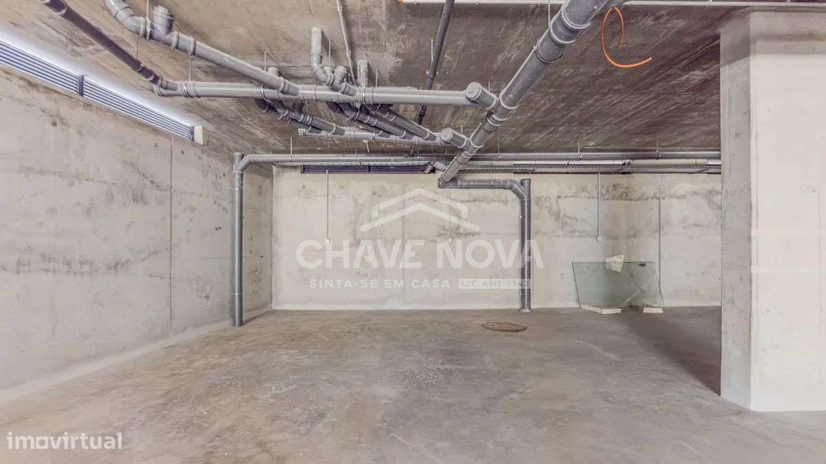 Apartamento T3 Novo c/ Lugar de Garagem Duplo na Madalena-15