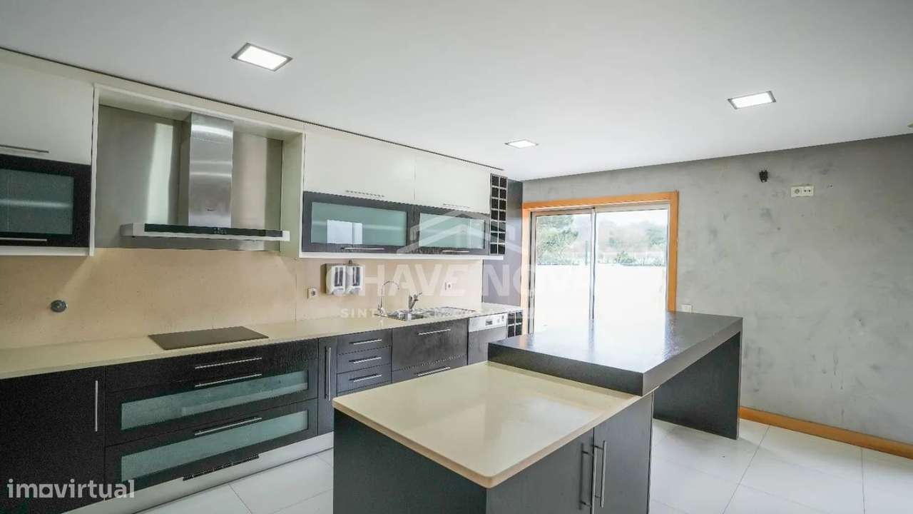 Moradia Geminada V4, situada em Pedroso,Carvalhos Vila Nova de Gaia.-6