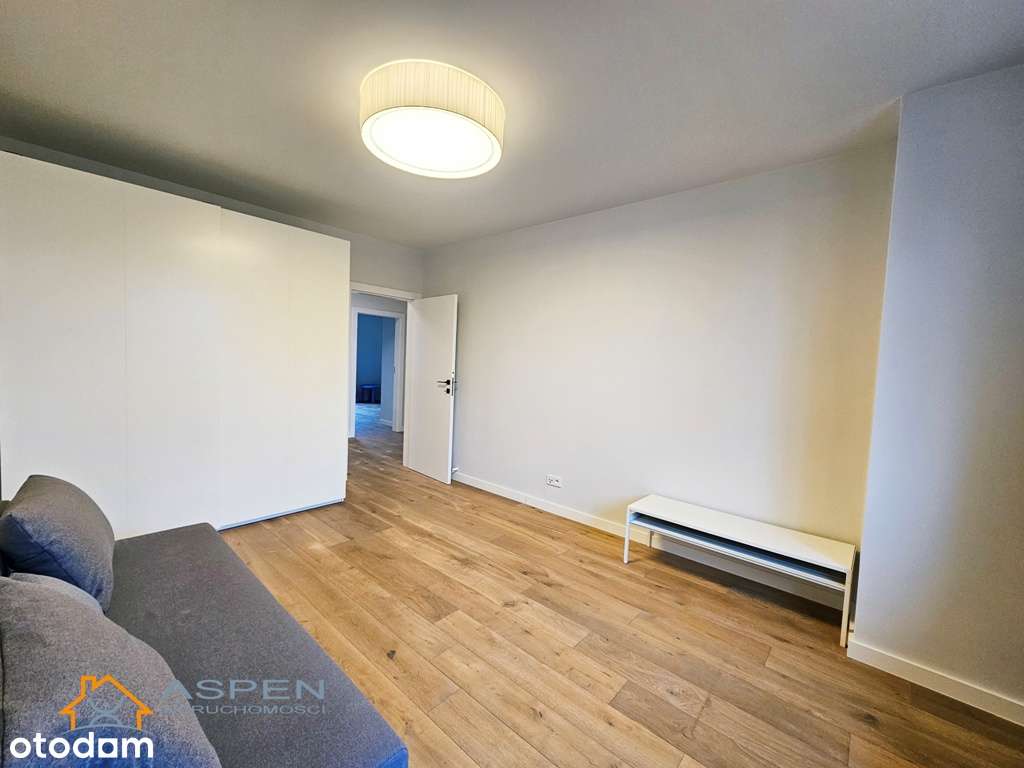 WYŁACZNOŚĆ  Piękny bliźniak, 2 łazienki, 4 sypialnie, garaż, pralnia-17