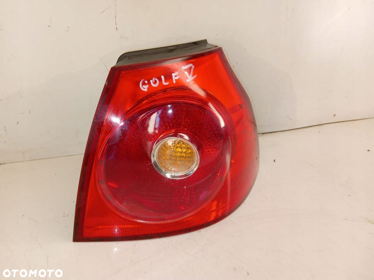 LAMPA PRAWA TYLNA VW GOLF V 05-10 - 3