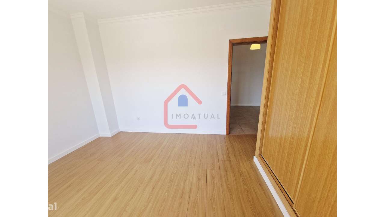 Apartamento T4 em  GAMBIA-PONTES-ALTO DA GUERRA-34