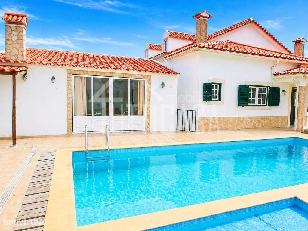 Moradia T3 2 Com Garagem De 195 M2 Piscina E Sotao Em Montemuro