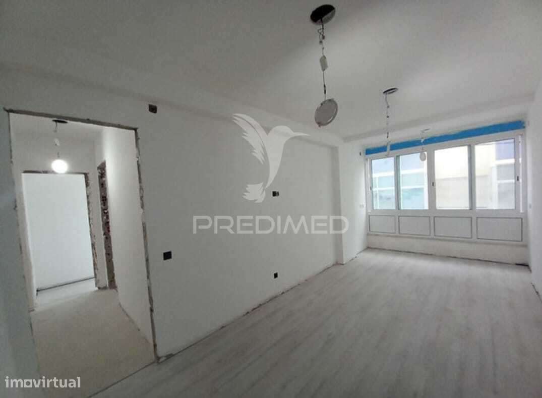 Apartamento T4 no Laranjeiro, Almada-9