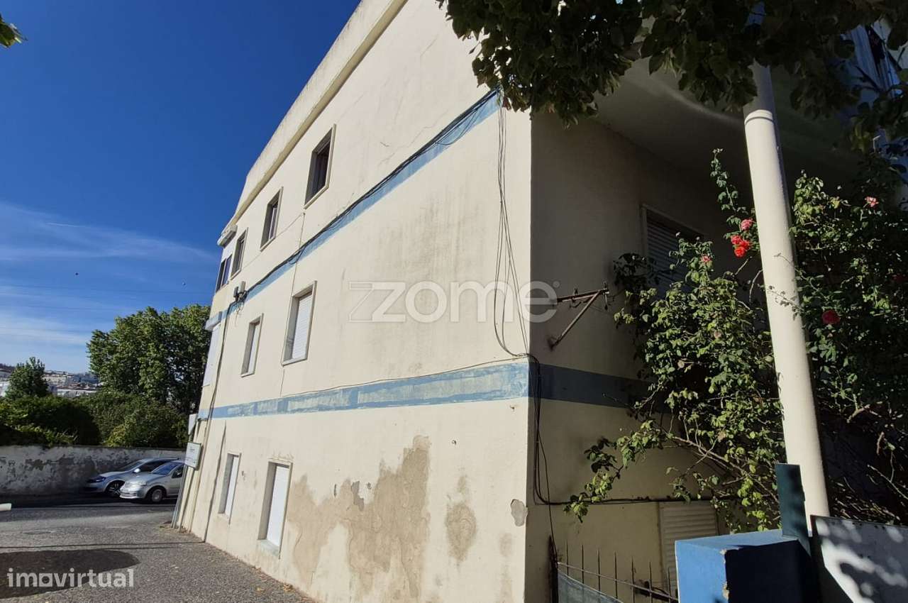 Venda Prédio c/ 3 pisos Encosta da Luz - Odivelas-14